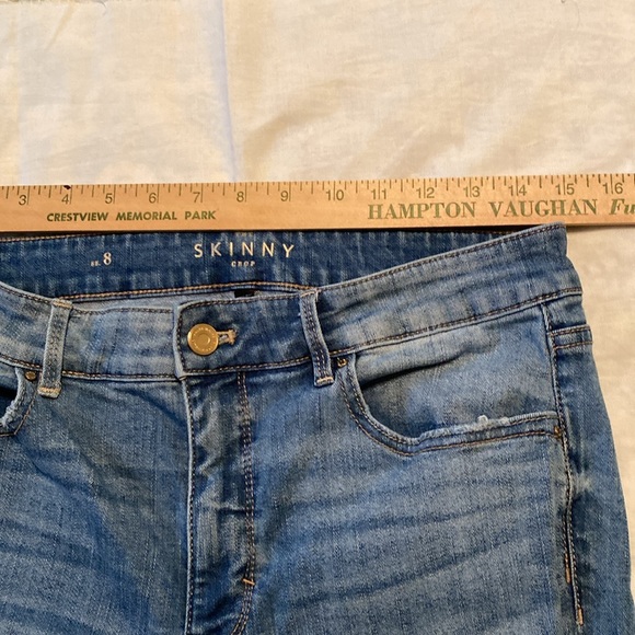 WHBM 8 skinny jean crop.  Distressed some.  See pictures for fit, they stretch. - Picture 3 of 12
